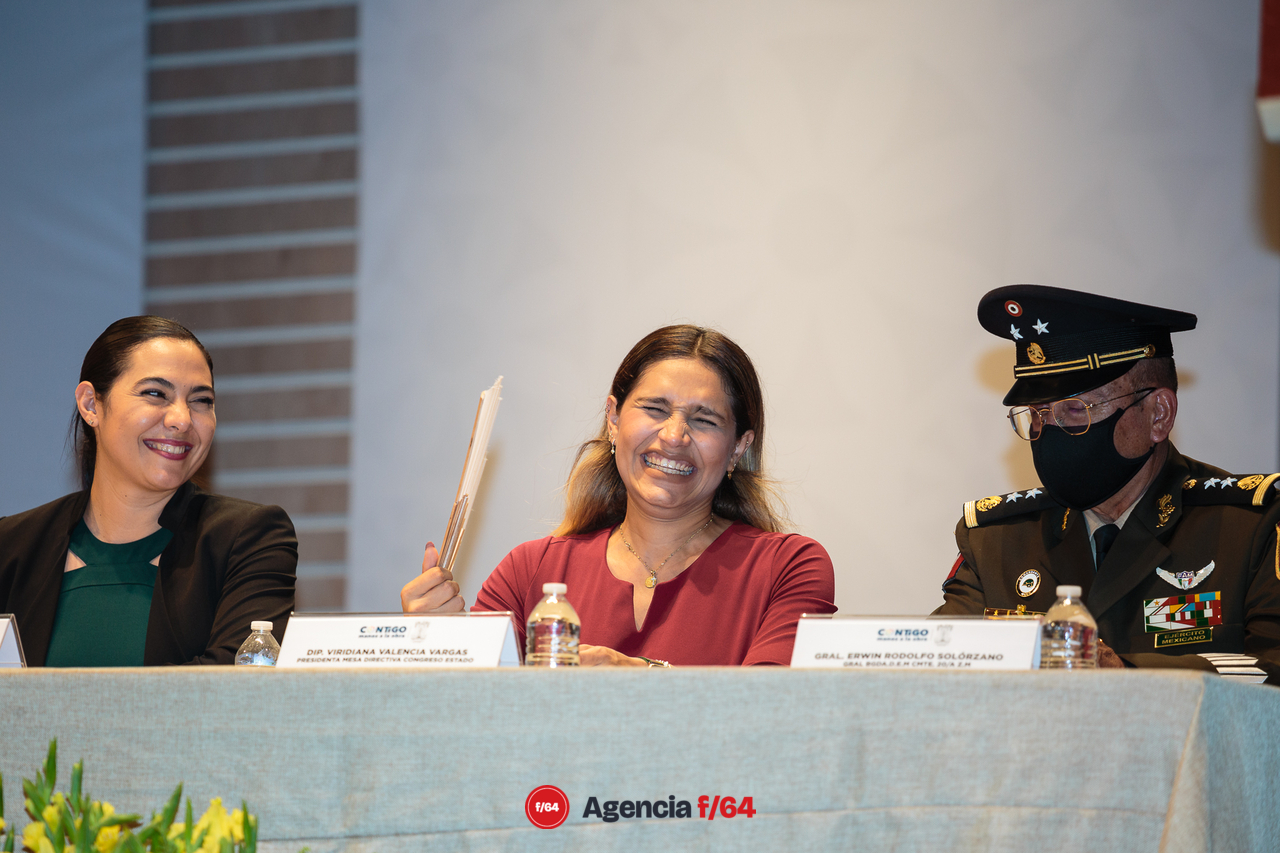 Toma de protesta de Margarita Moreno.
Gobernadora electa, Indira Vizcaíno Silva y Diputada Local Viridiana Valencia.
