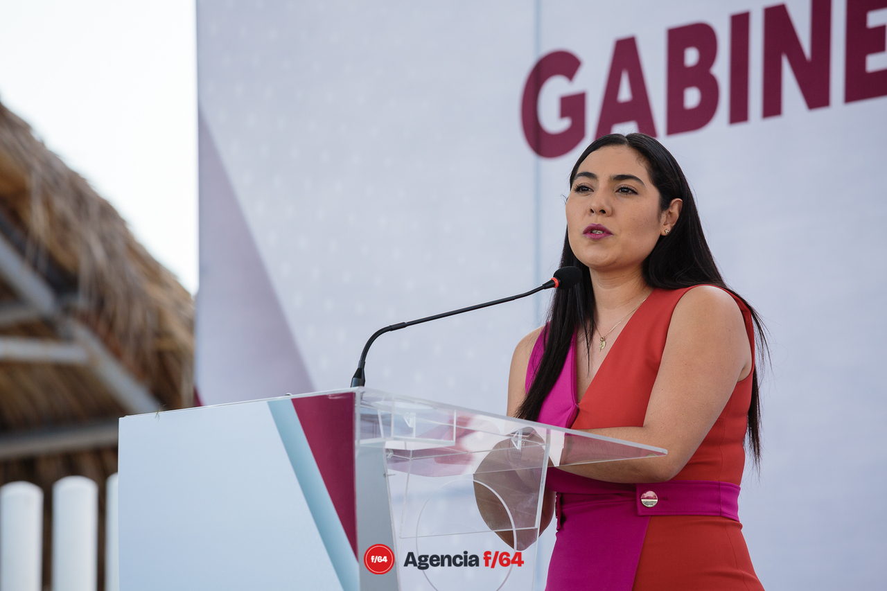 La Gobernadora Electa, Indira Vizcaíno Silva, presentó a su gabinete extendido esta mañana en la ciudad de Manzanillo, Colima.