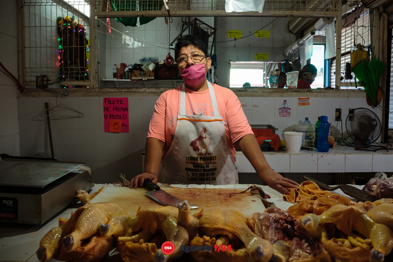 Vendedora en Mercado Municipal de Manzanillo.