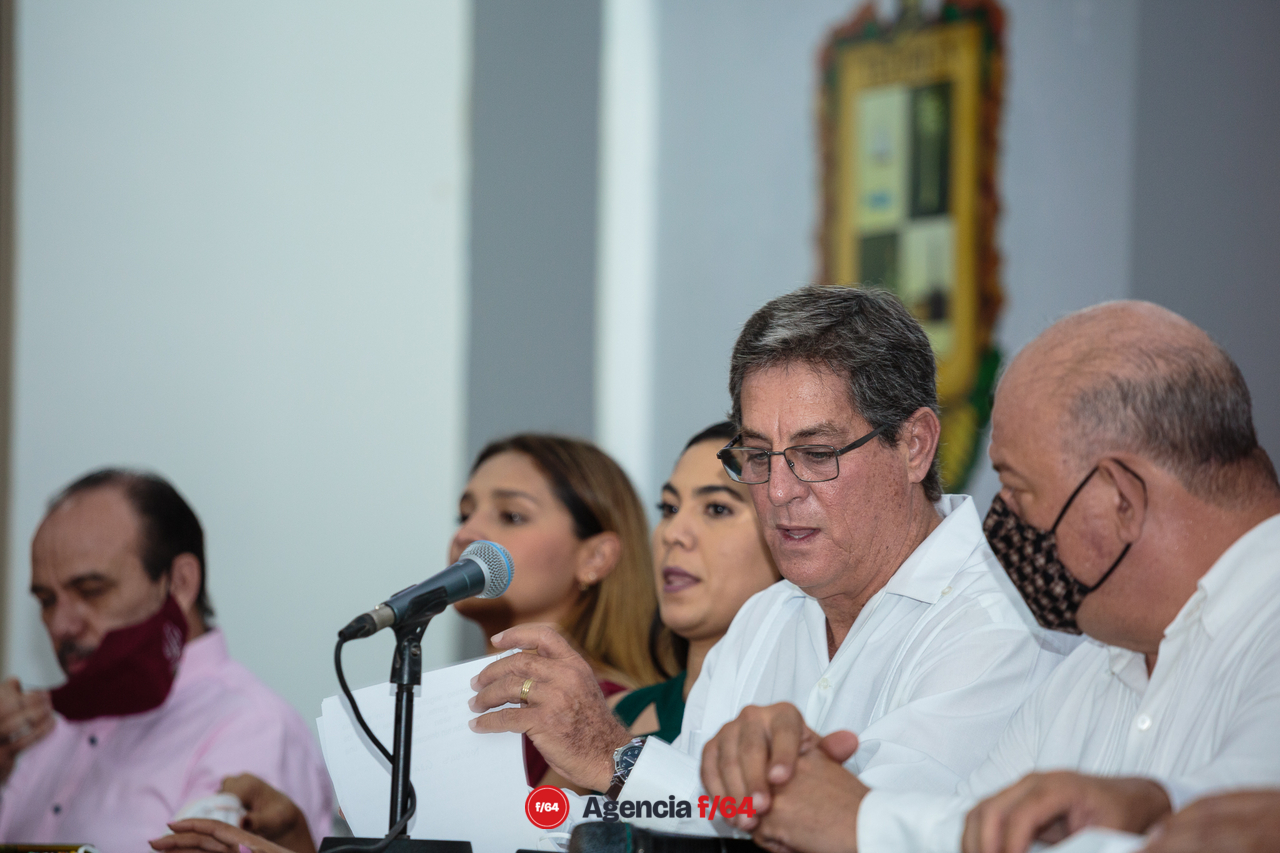 Toma de protesta de Elías Lozano de Tecomán
