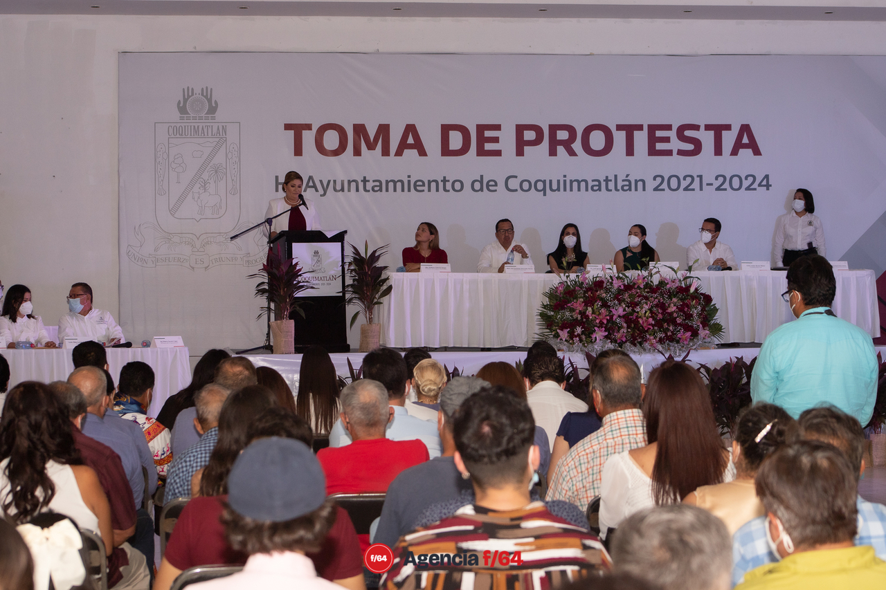 Toma de protesta de Leonor Alcaráz.