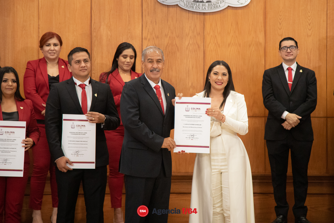 Toma de protesta y entrega de nombramientos al Gabinete de gobierno del Estado de Colima.
Adolfo Núñez González, Secretario de Educación y Cultura.