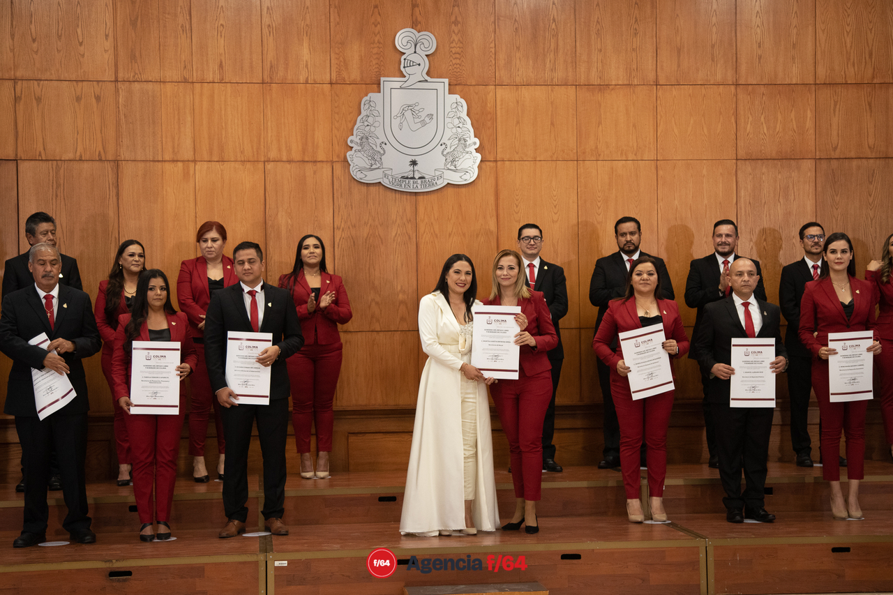 Toma de protesta y entrega de nombramientos al Gabinete de gobierno del Estado de Colima.
Martha Janeth Espinosa Mejía, Secretaria de Salud.