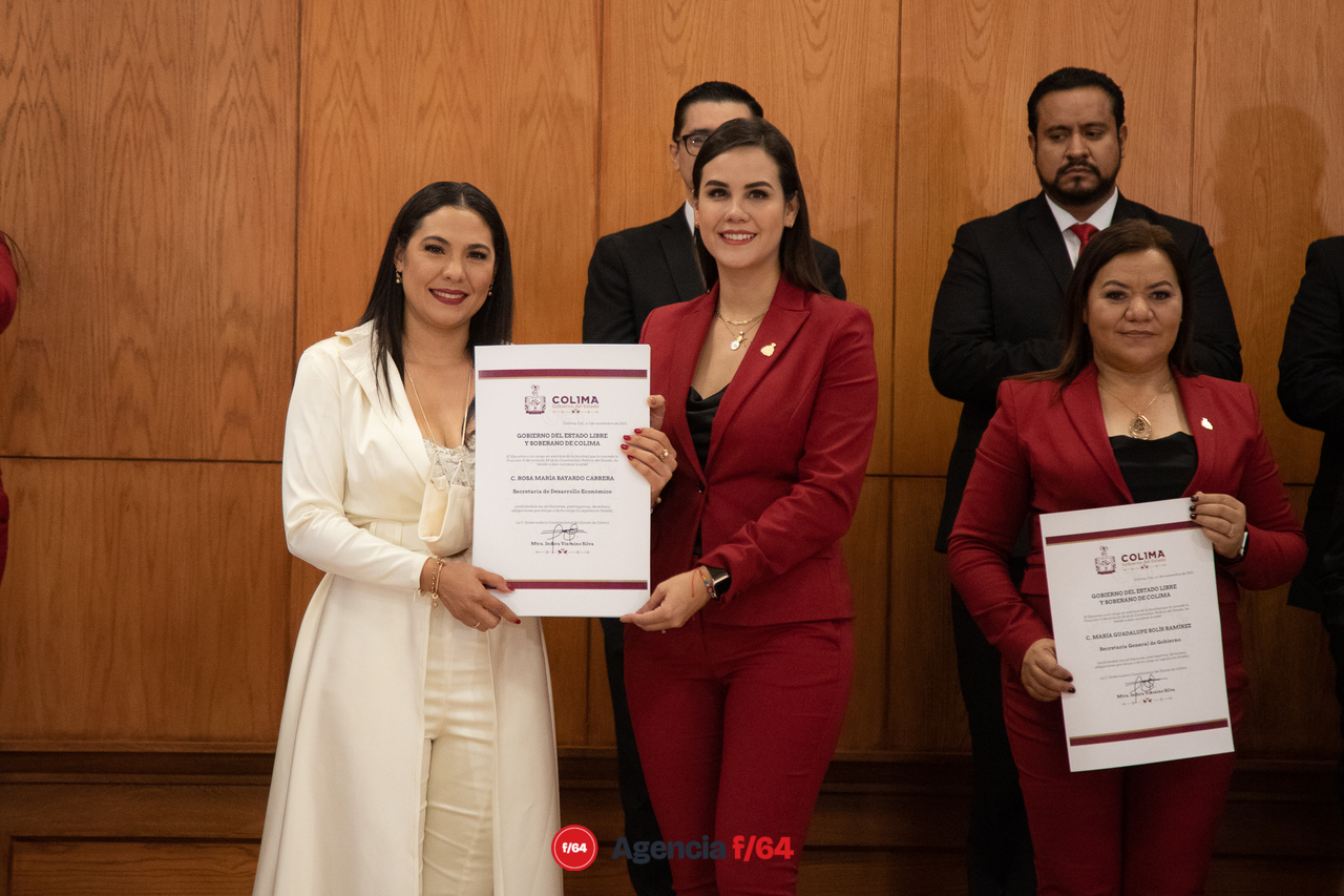 Toma de protesta y entrega de nombramientos al Gabinete de gobierno del Estado de Colima.
Rosa María Bayardo; Secretaria de Desarrollo Económico.