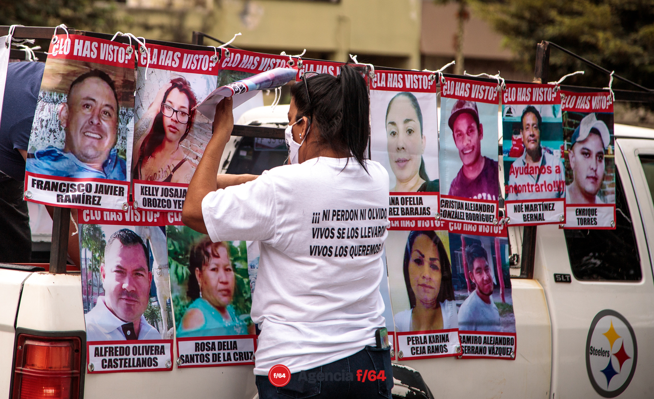 Colectivo en búsqueda de sus familiares desaparecidos.