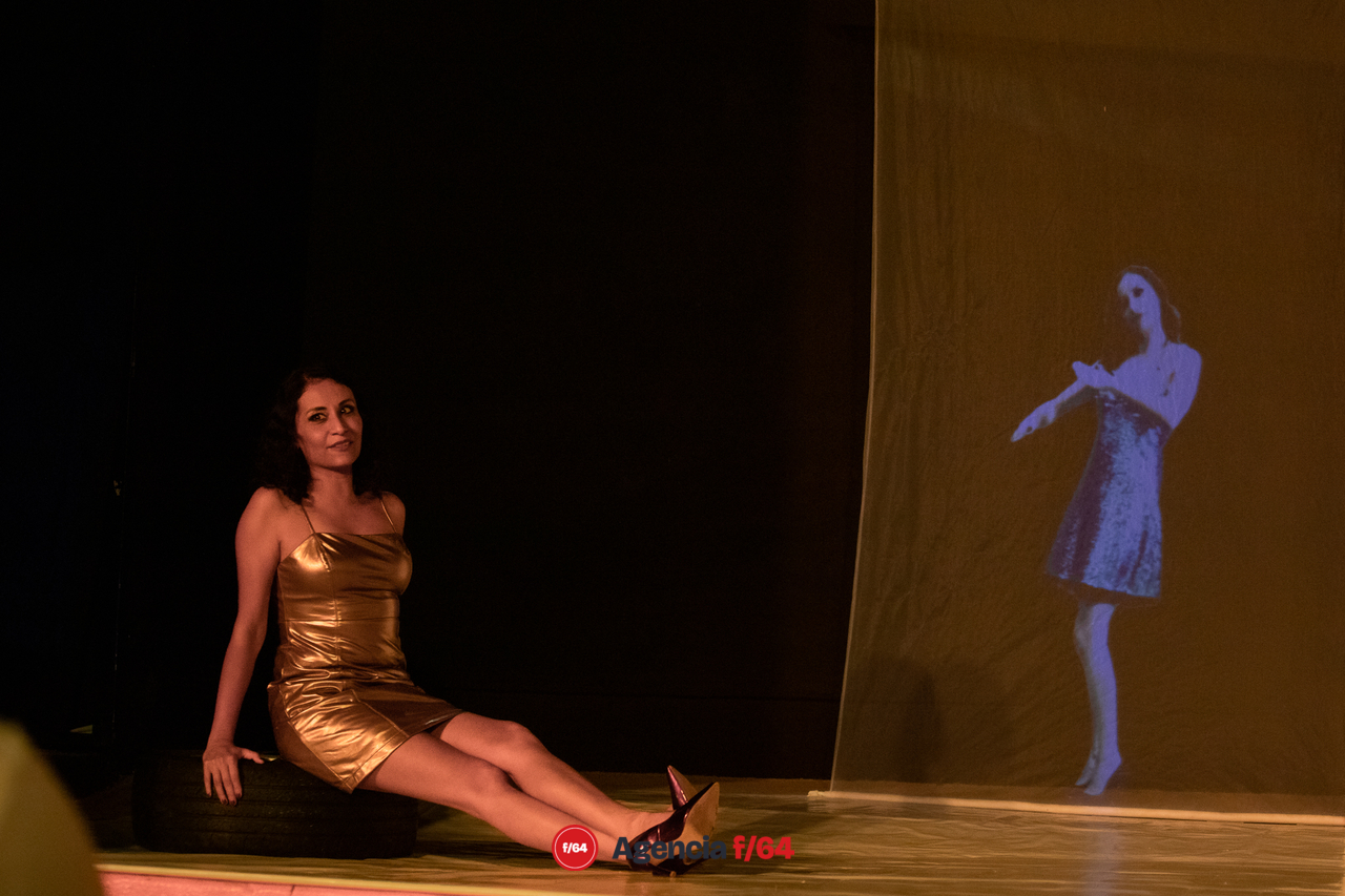 Paisaje del amor pixeleado.
La Luciérnaga Teatro.