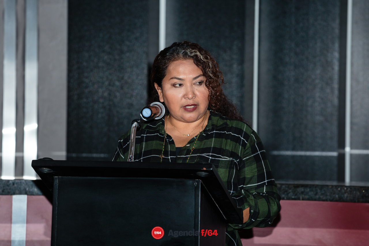 Diputada Evangelina Bustamante en su pronunciamiento sobre el desastre financiero del Gobierno del Estado de Colima.