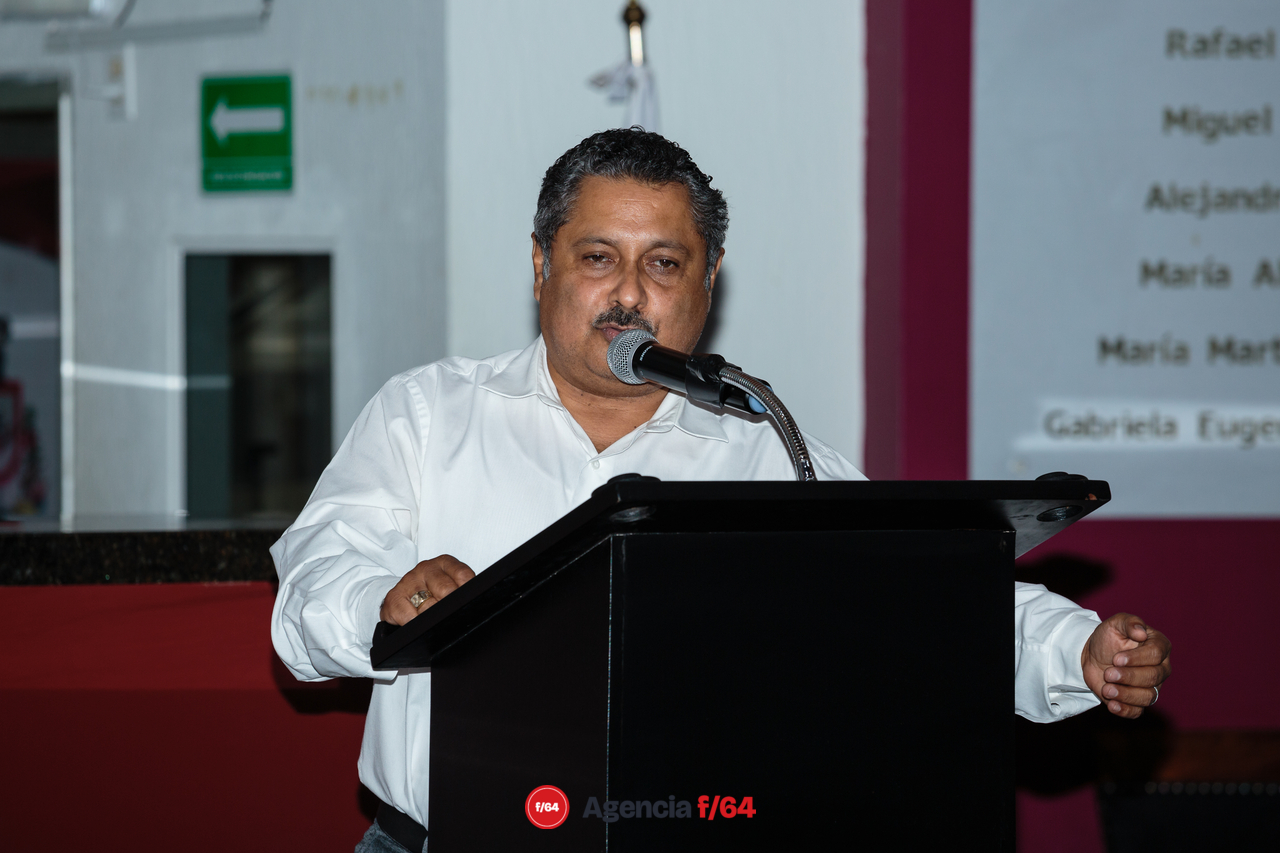 Diputado Crispín Guerra en su pronunciamiento sobre el desastre financiero del Gobierno del Estado de Colima.