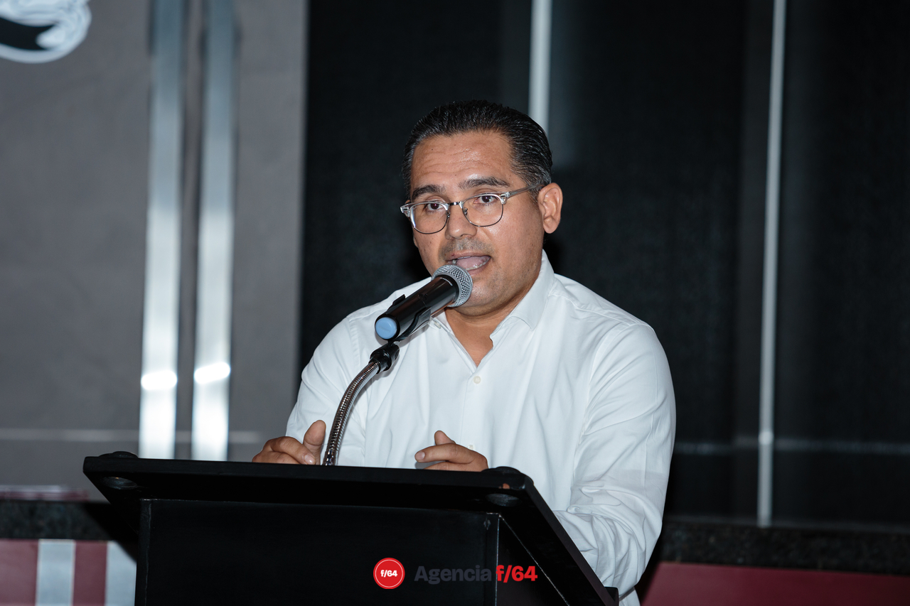 Diputado Ignacio Vizcaíno en su pronunciamiento sobre el desastre financiero del Gobierno del Estado de Colima.