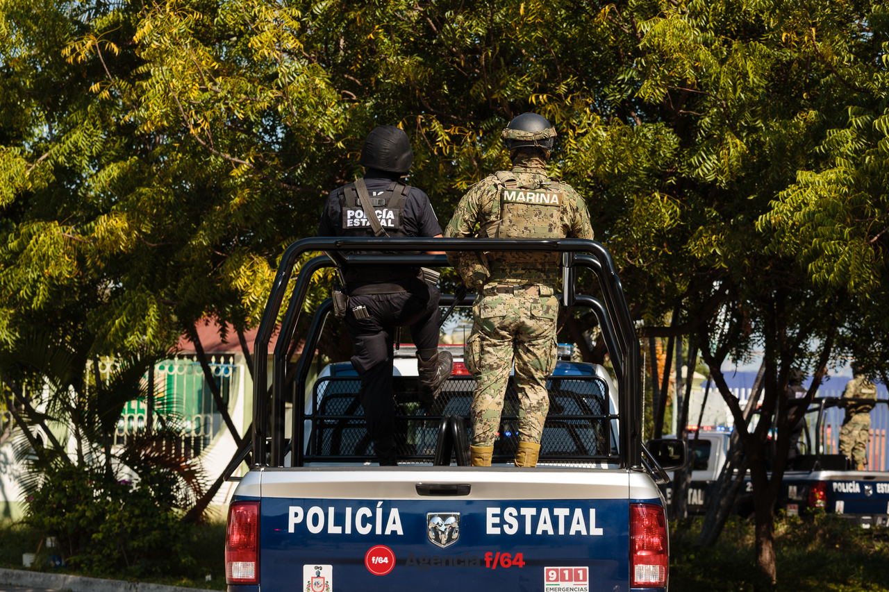 La Gobernadora del Estado de Colima, Indira Vizcaíno Silva, hizo entrega de 53 patrullas a la Policía Estatal. Esto dentro del marco del programa "Calles Seguras".