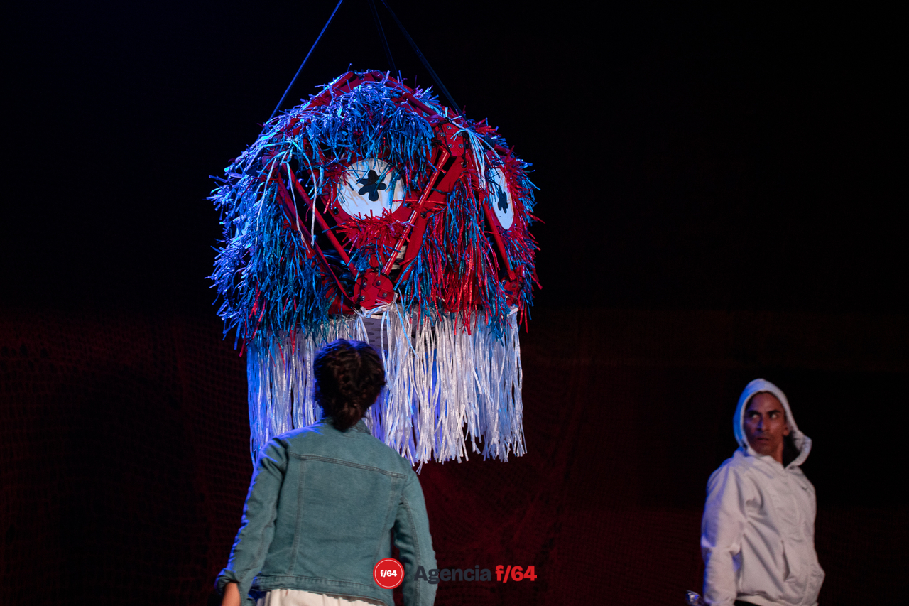 Alex Morán y Adriana Palafox, actores.
Anhelo Teatro.