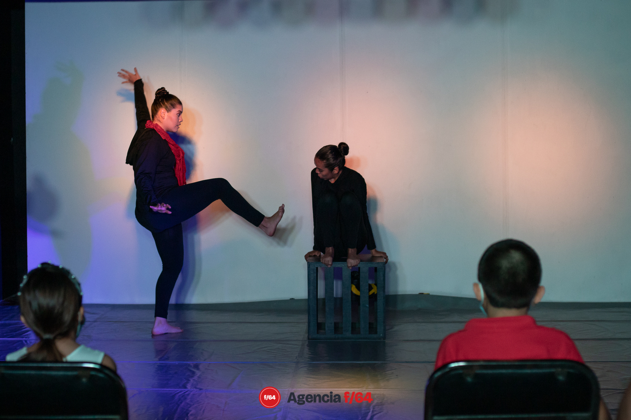 Compañía de Teatro Caracol.