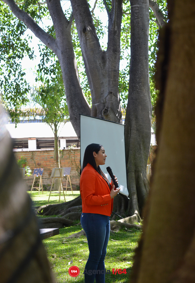 Lic. Indira Vizcaíno Silva, Gobernadora de Colima