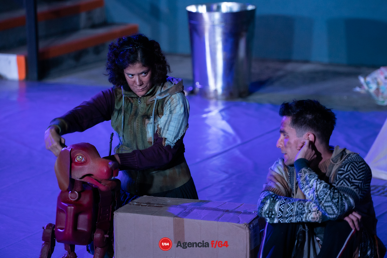 "Niños de Cartón"
Compañía Tso palabras del cuerpo.