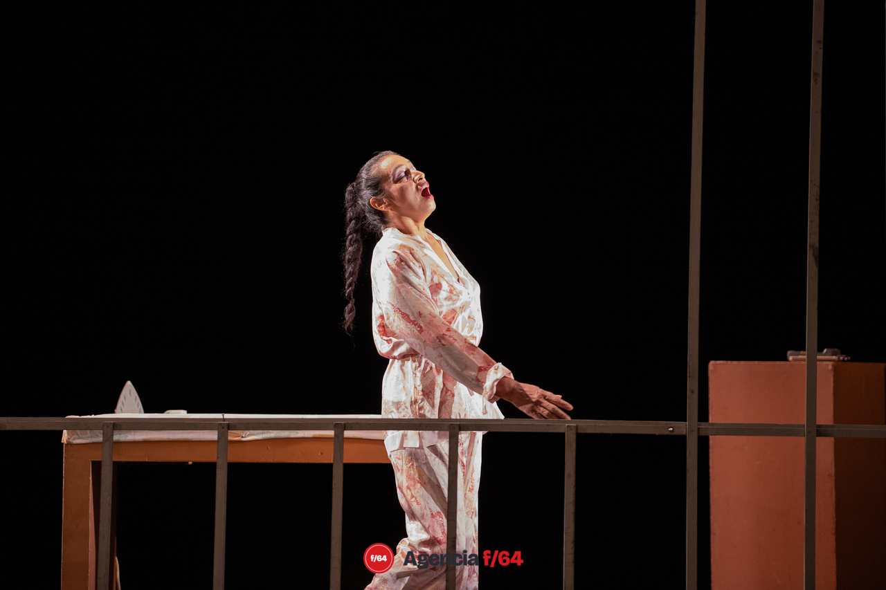 "Solo una Mujer"
Carmen Solorio, actriz.