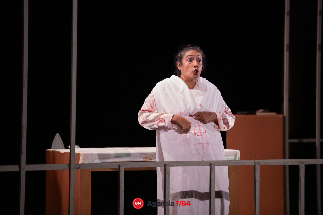 "Solo una Mujer"
Carmen Solorio, actriz.