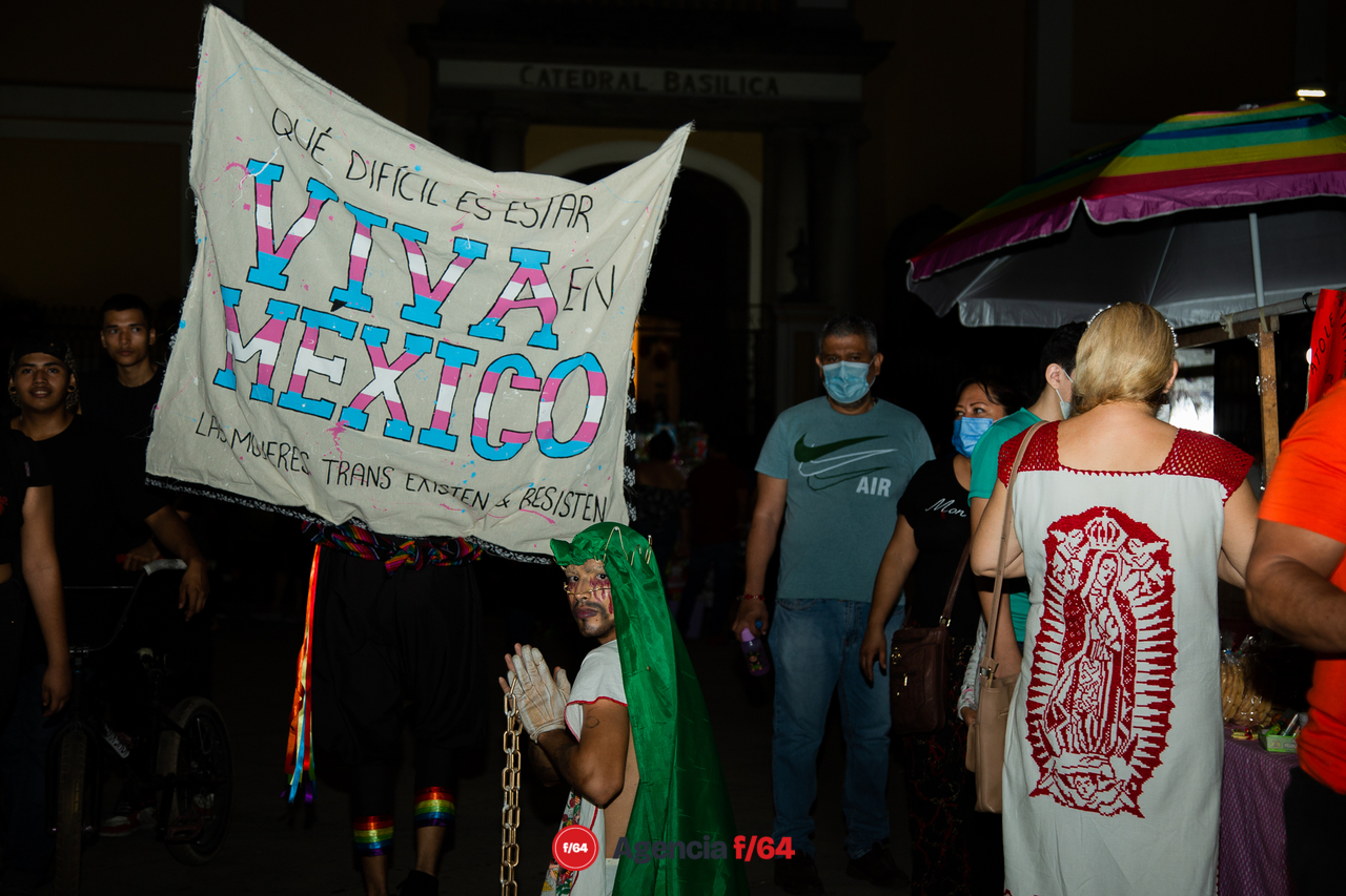Intervención Queer/Drag en espacios públicos.
Colima, Colima.