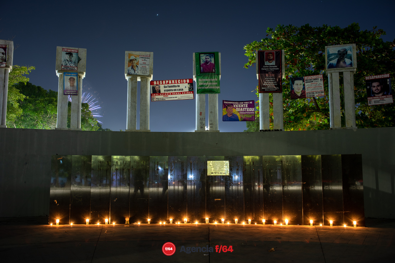 Integrantes de la Red Familiares Desaparecidos en Colima se reúnen y celebran a la Virgen de Guadalupe con rosario y plegarias por sus familiares ausentes. 