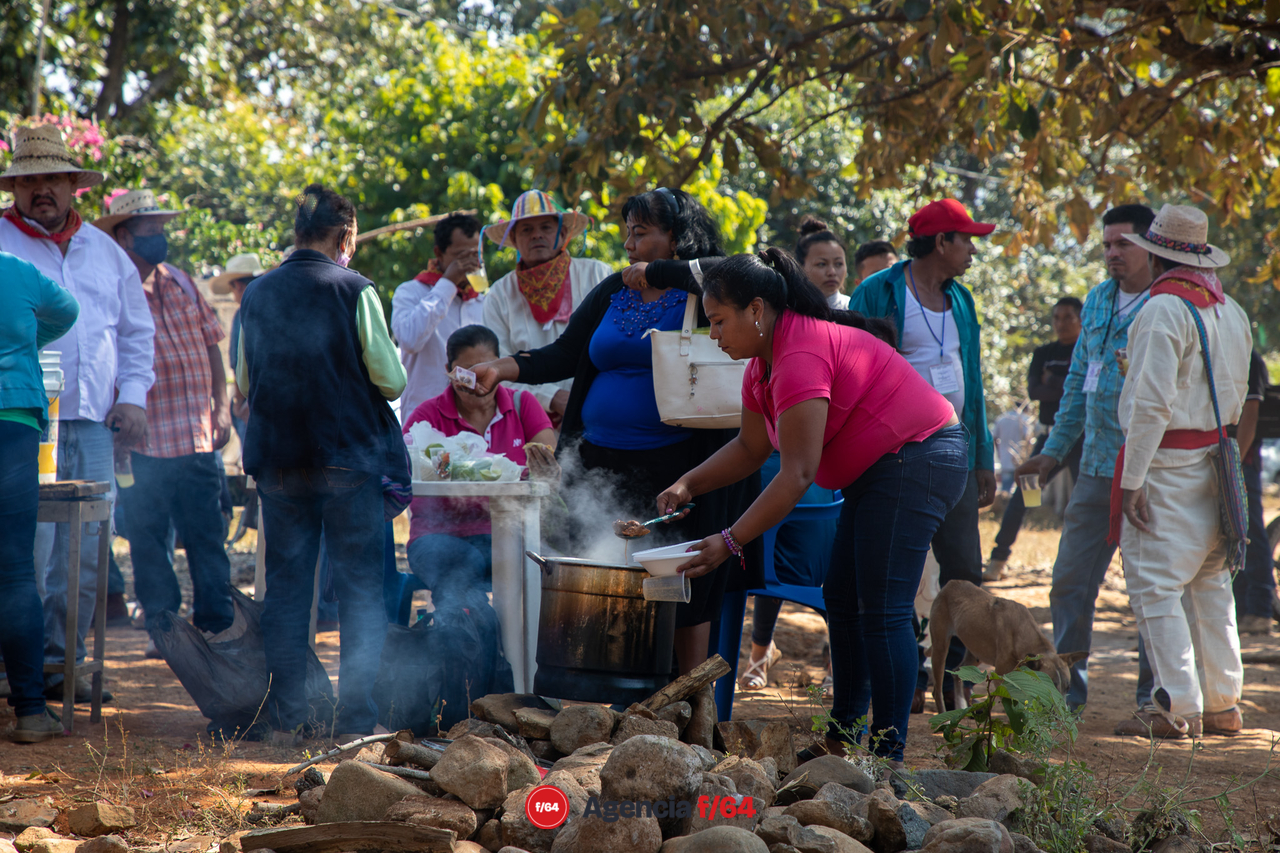 Nombran a Fermín Flores Elias y a Eusebio Ciprian Prudencio cómo nuevos representantes jurídicos para todo los tramites y litigios que tengan que ver con Registro Agrario Nacional (RAN) y lucha por defensa del Territorio de la Sierra de Manantlán. 