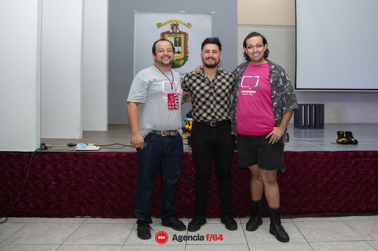 Subsecretario de Cultura, Emiliano Zizumbo con los organizadores del festival, Héctor Castañeda y Alejandro Franco.
