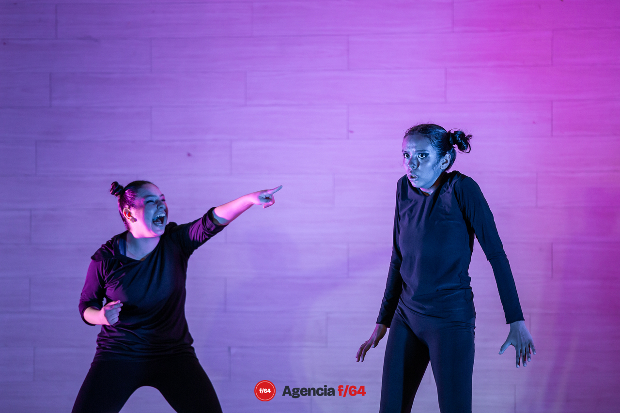 Los cuervos no se peinan.
Compañía de Teatro Caracol.