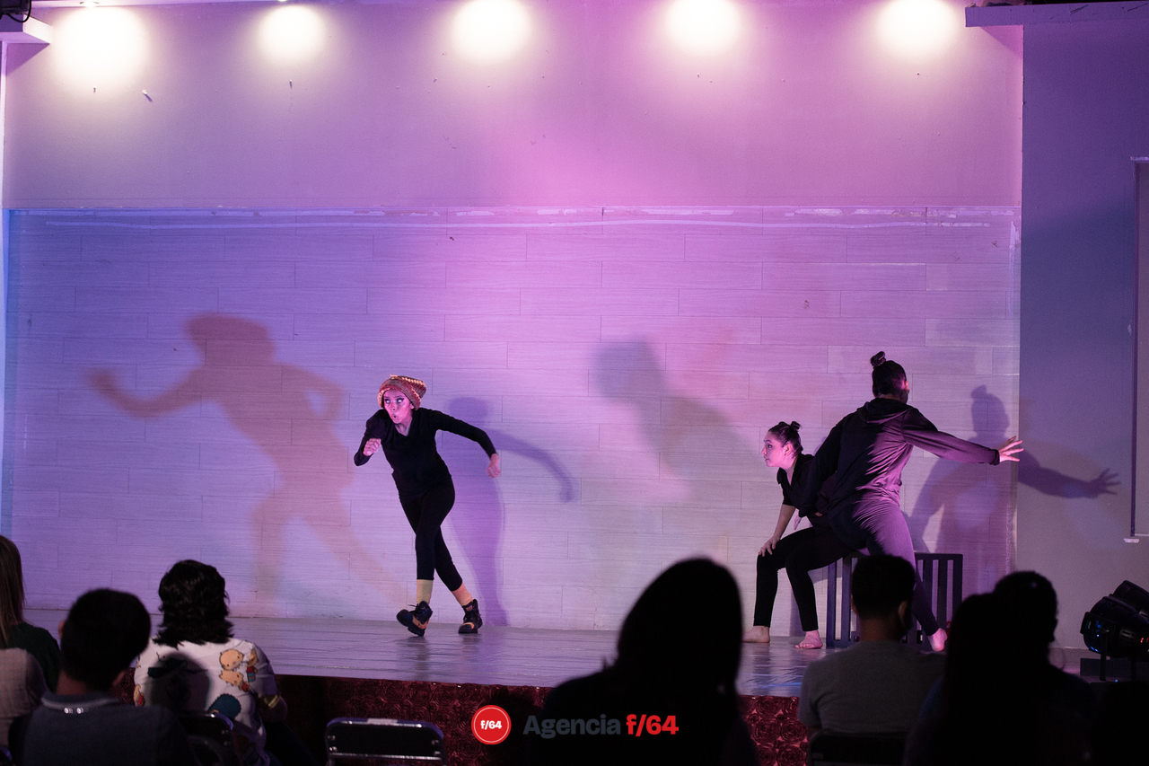 Los cuervos no se peinan.
Compañía de Teatro Caracol.