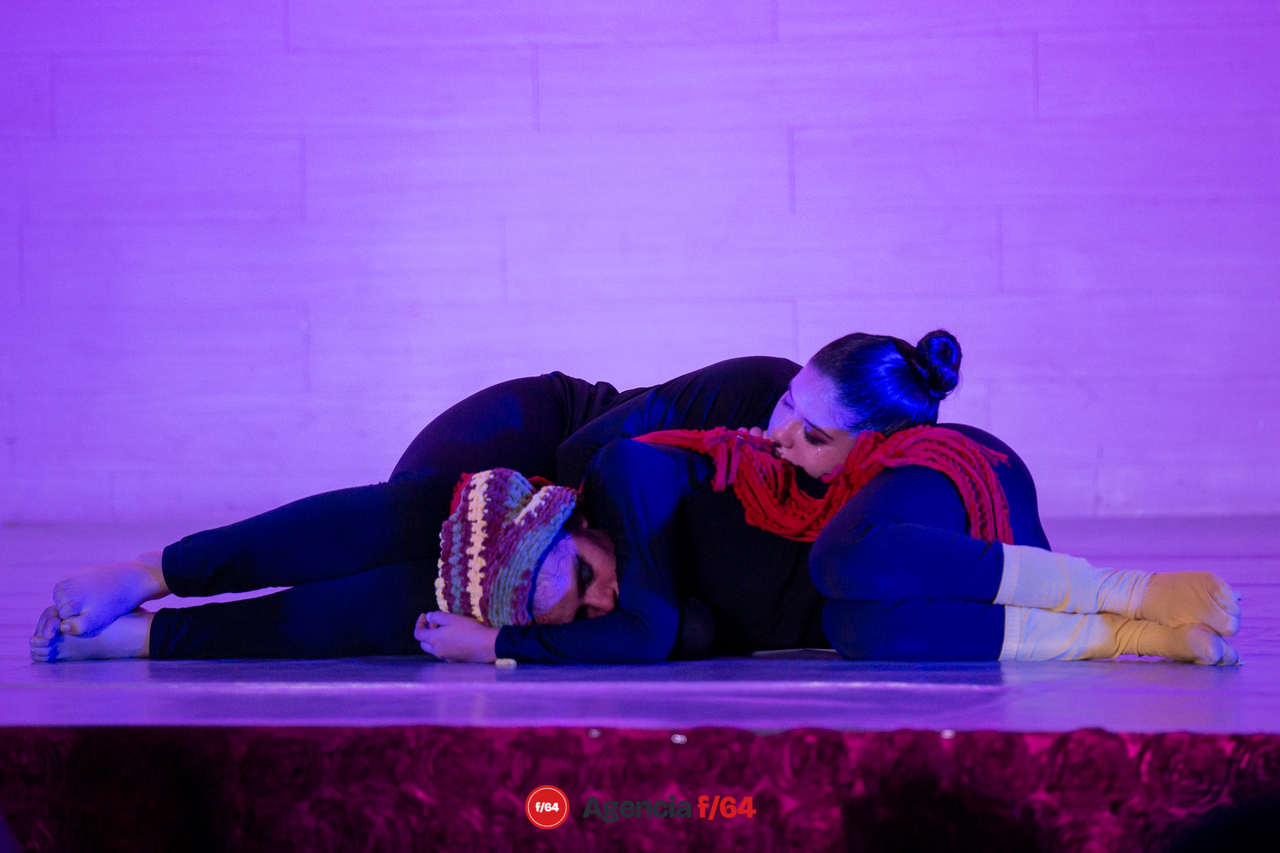 Los cuervos no se peinan.
Compañía de Teatro Caracol.