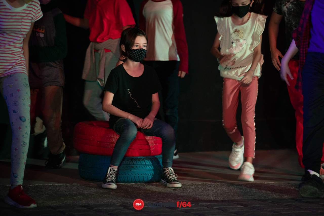 Cierre de taller de teatro para niños y niñas en Casa Caracol.