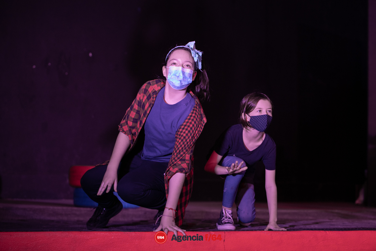 Cierre de taller de teatro para niños y niñas en Casa Caracol.