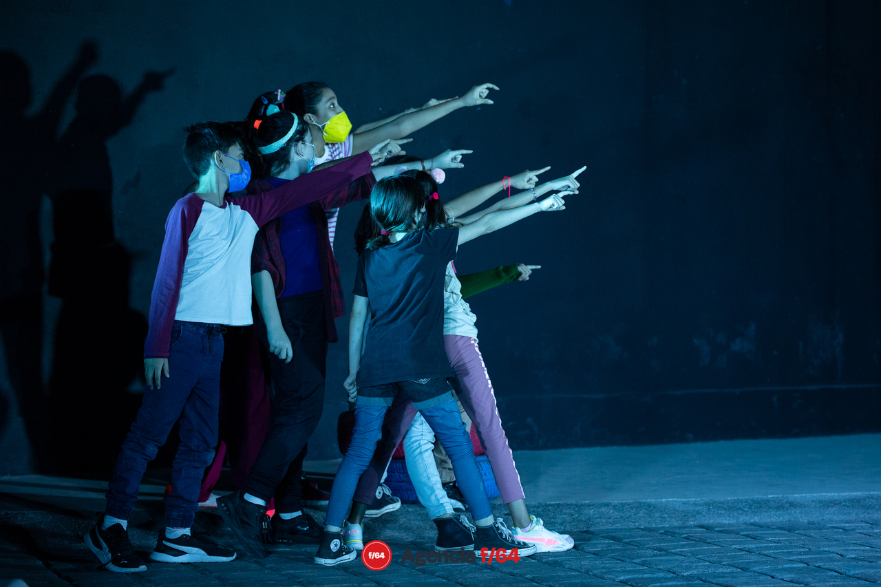 Cierre de taller de teatro para niños y niñas en Casa Caracol.