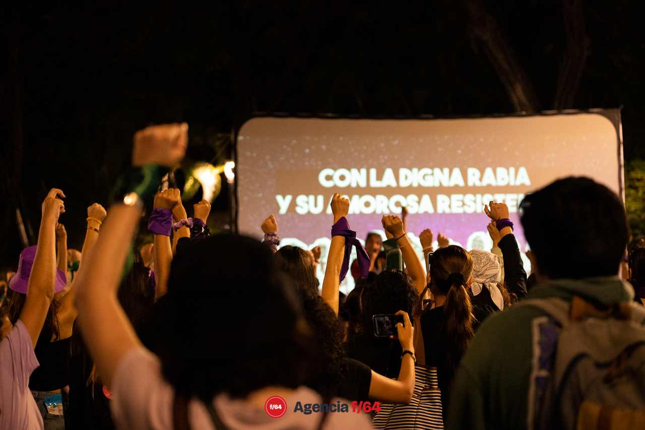Cientos de mujeres salen a las calles con motivo del 8M.