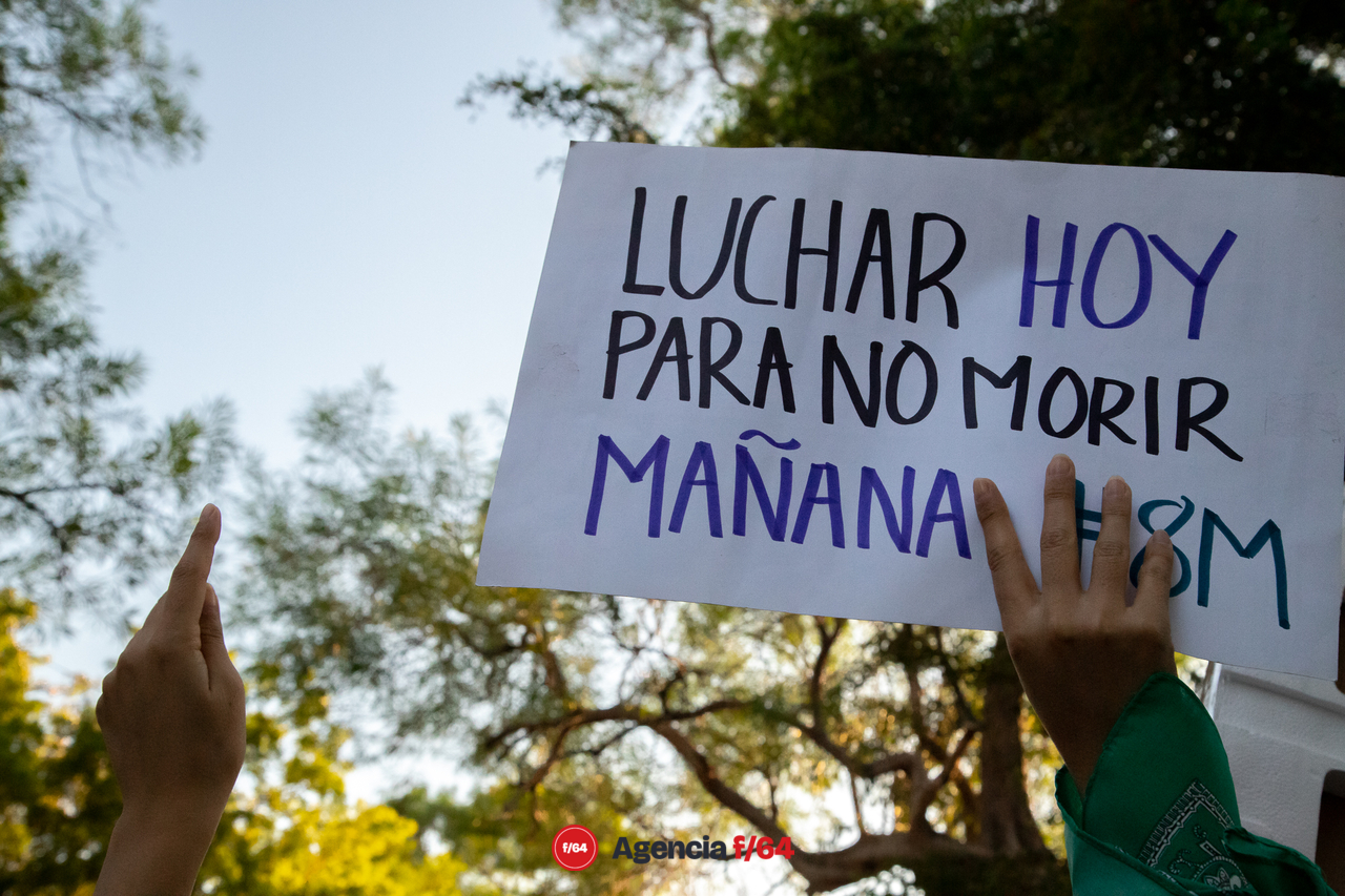 Cientos de mujeres salen a las calles con motivo del 8M.