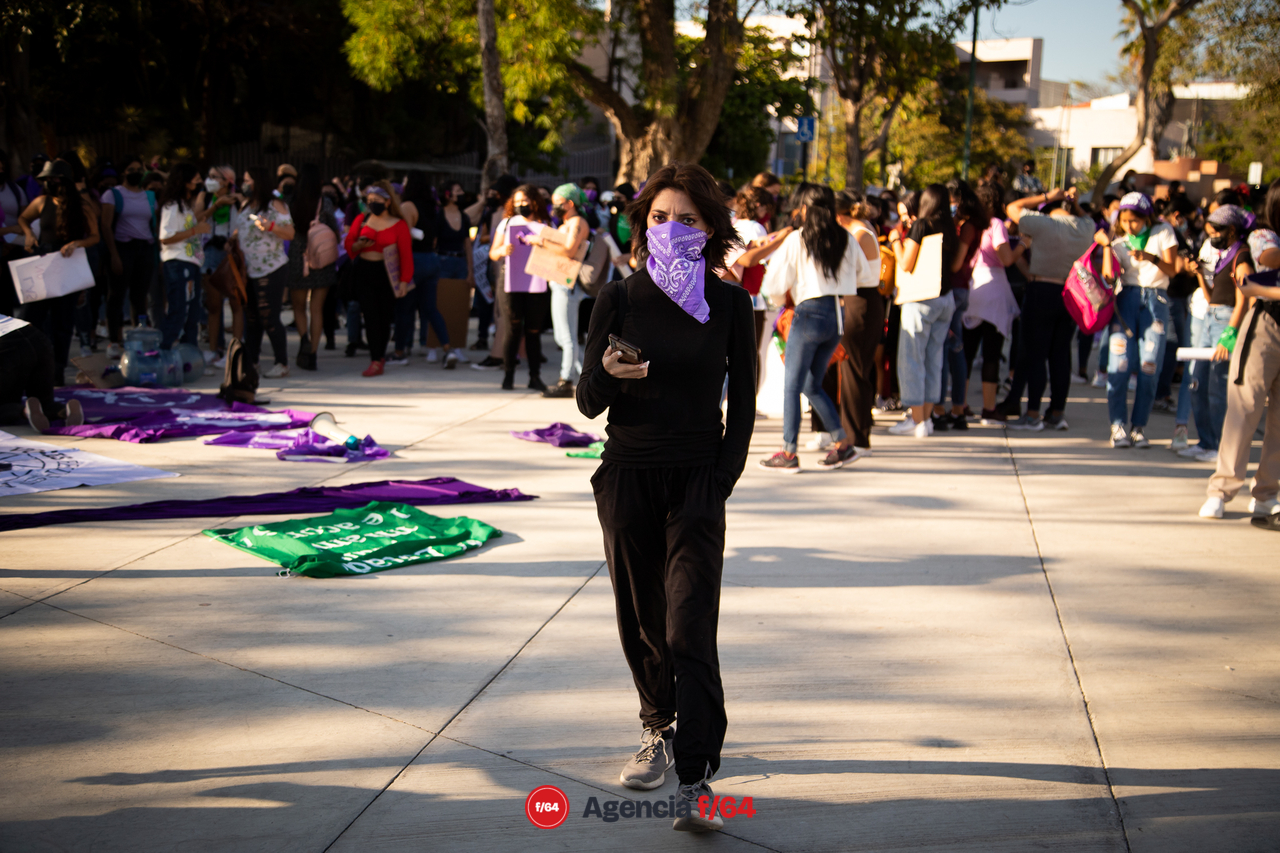 Cientos de mujeres salen a las calles con motivo del 8M.