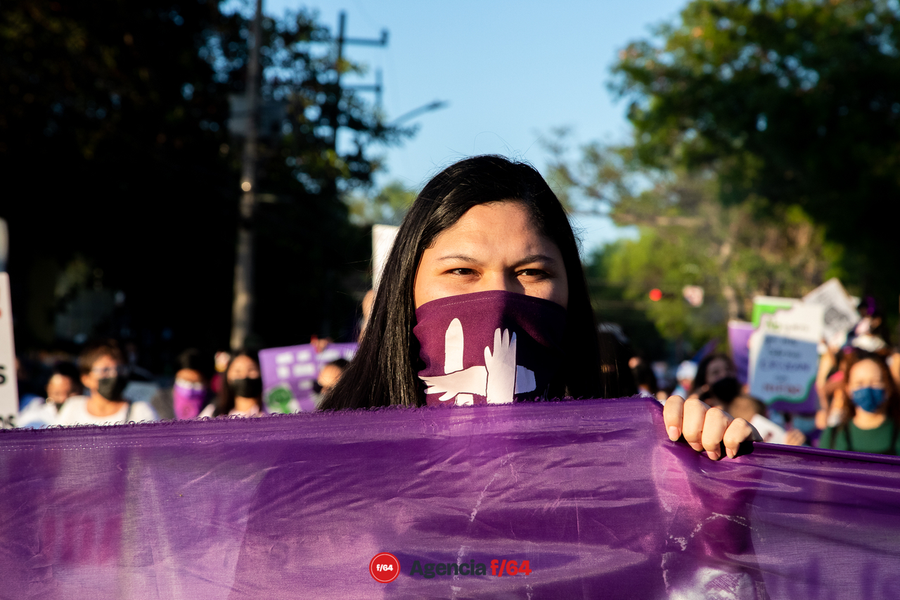 Cientos de mujeres salen a las calles con motivo del 8M.