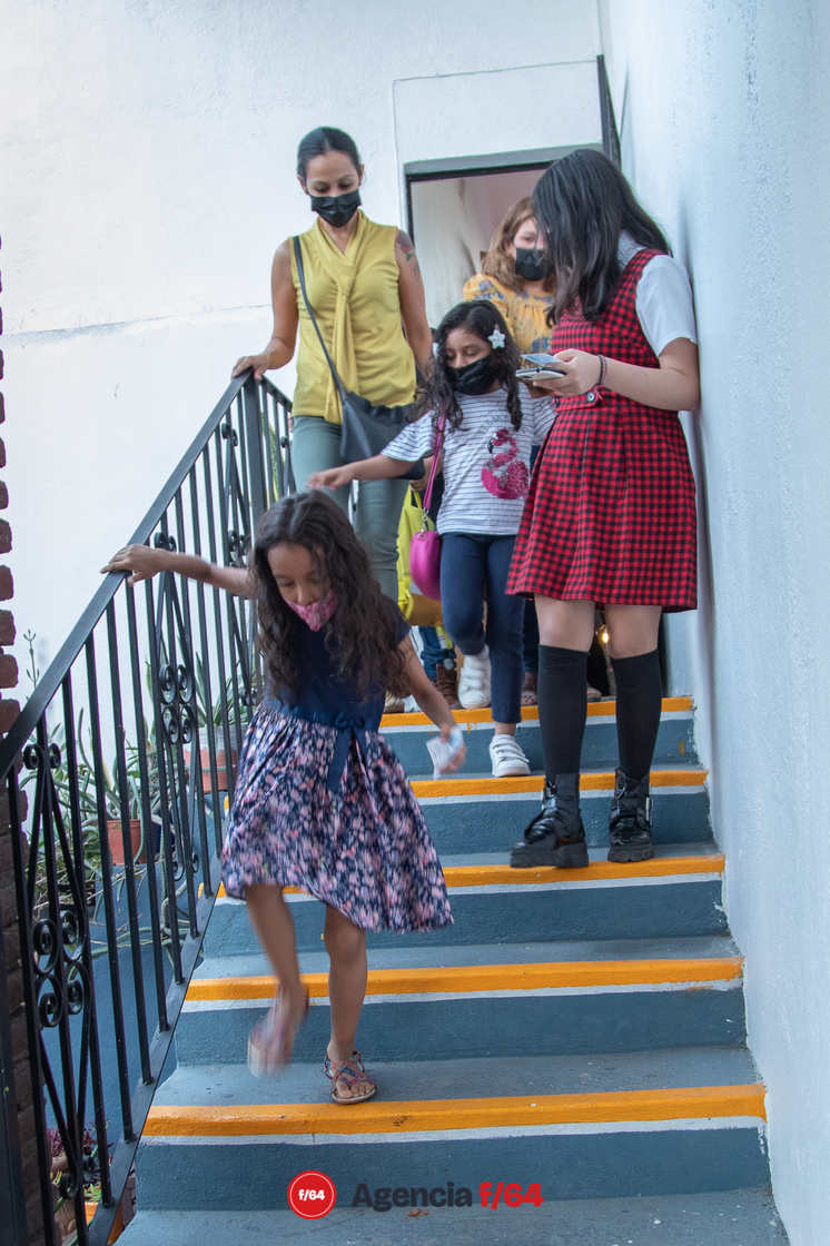 14º Maratón de teatro para niñas, niños y jóvenes.
"Los cuervos no se peinan"
Compañía de Teatro Caracol.