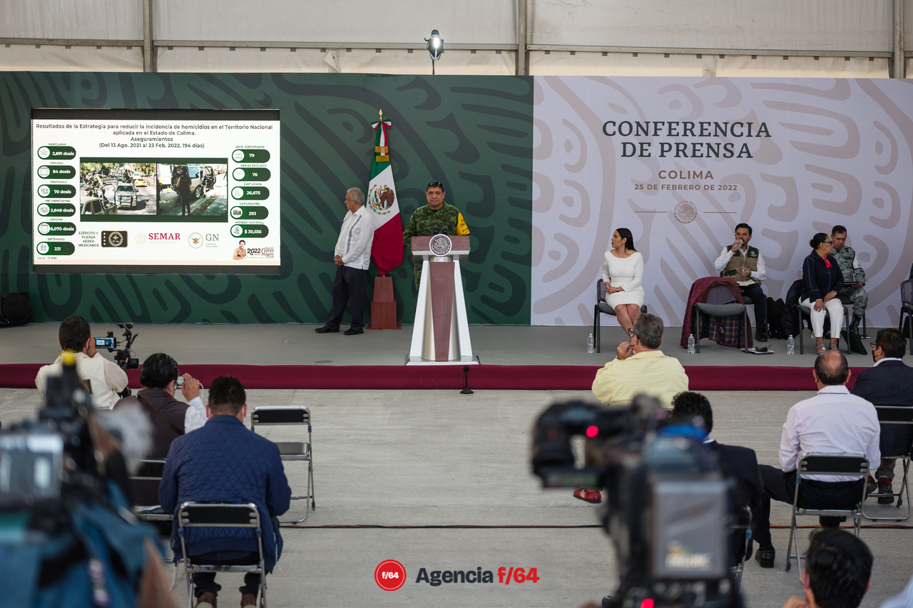 El Secretario de la Defensa Nacional, General Luis Cresencio Sandoval González, muestra avances de las acciones implementadas en el Estado de Colima para atender el problema de violencia.