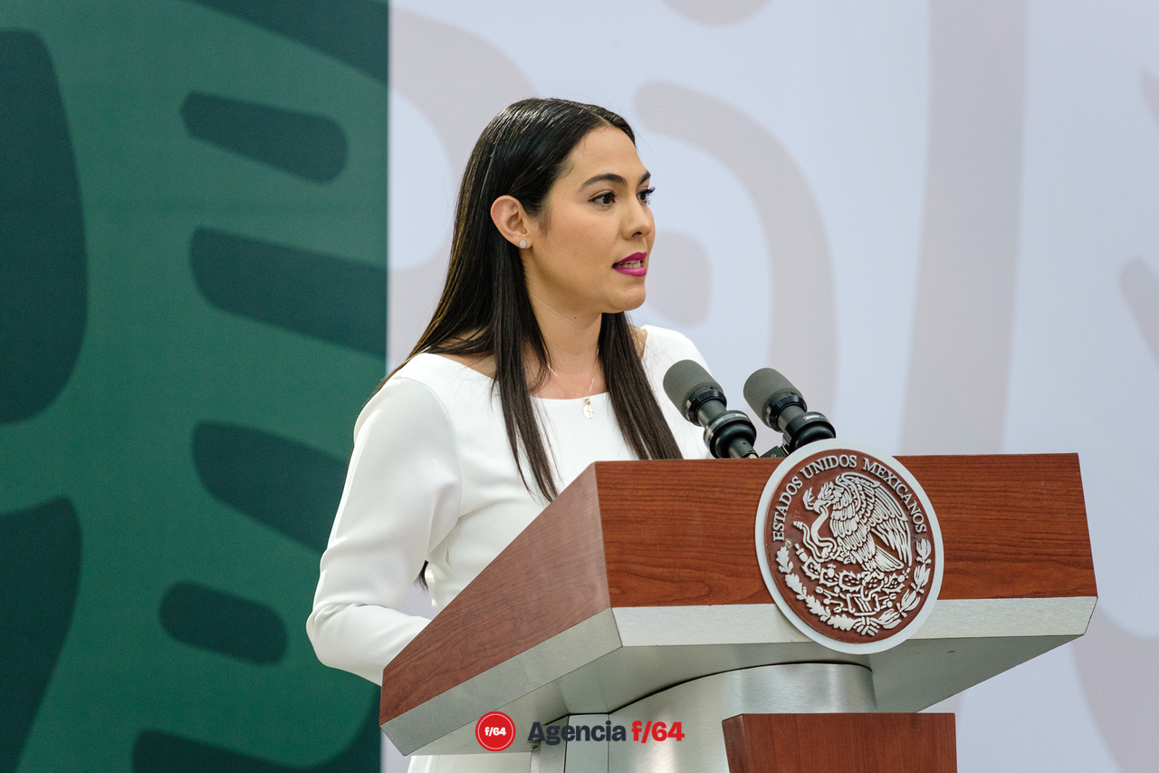 La Gobernadora de Colima, Indira Vizcaíno Silva.