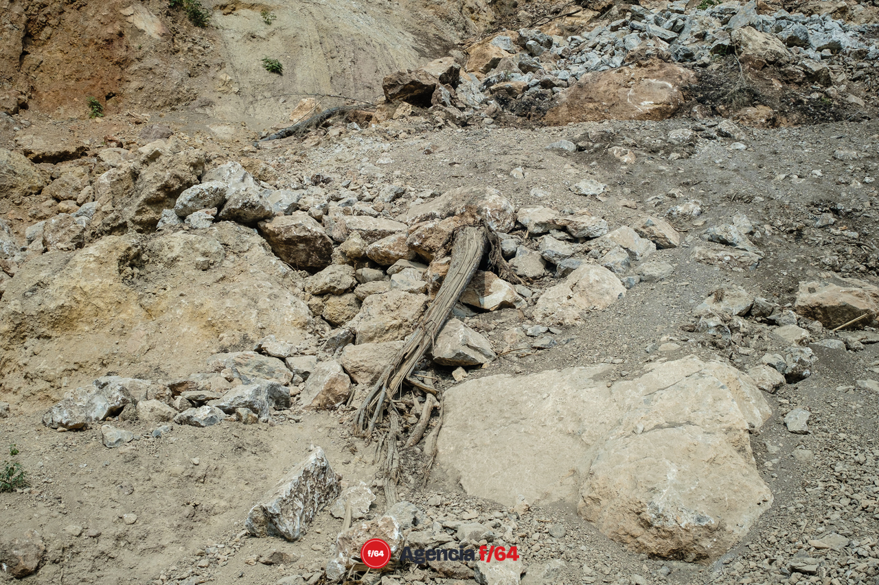 Así luce el paso provisional de la carretera Villa de Álvarez-Minatitlán después del derrumbe del pasado Septiembre 2021.