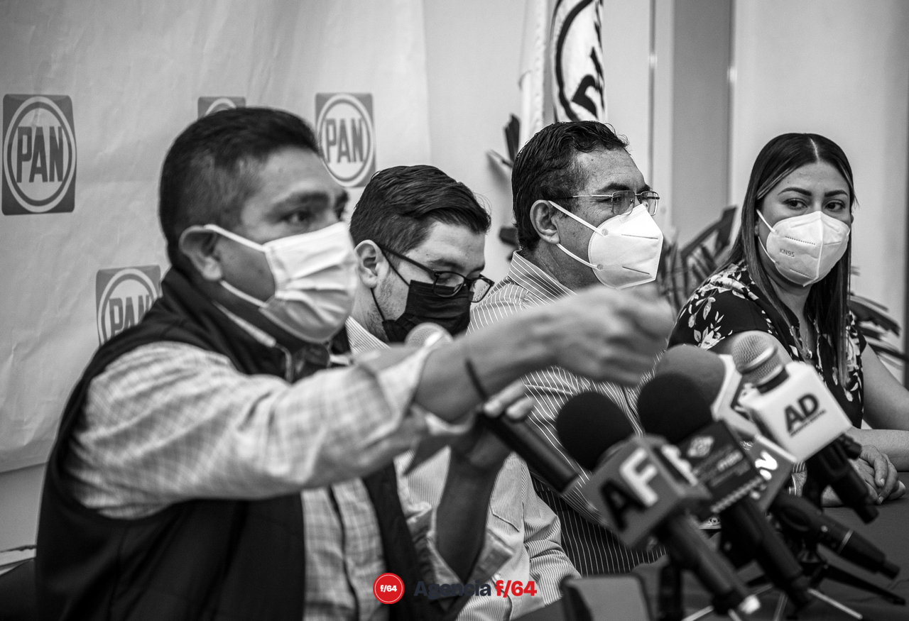 Comisión Organizadora Electoral de la Comisión Permanente del Consejo Nacional. Registro como precandidato a la diputación federal por el Primer Distrito del Estado de Colima