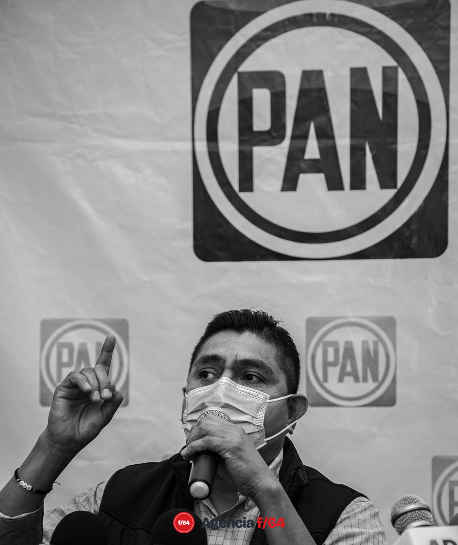 Se registra Jorge Luis Preciado como precandidato a la diputación por el Primer Distrito del Estado.