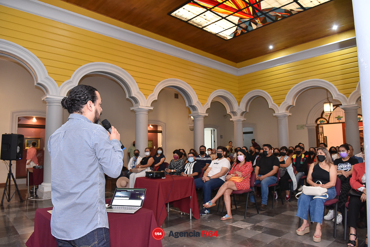 Mario Chávez.
Pinacoteca Universidad de Colima.

Foto: Javier Flores.