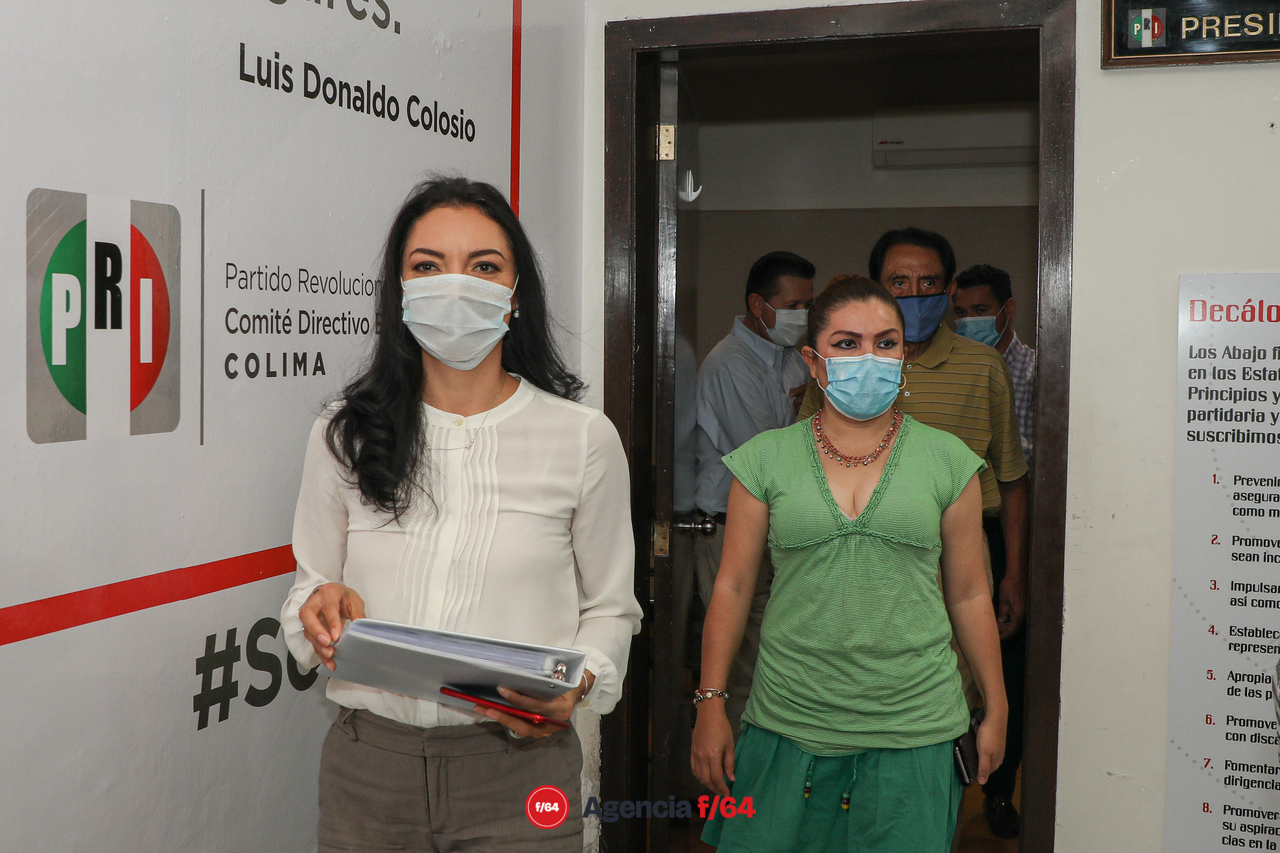 Mely Romero se registra como precandidata a la gobernatura de Colima