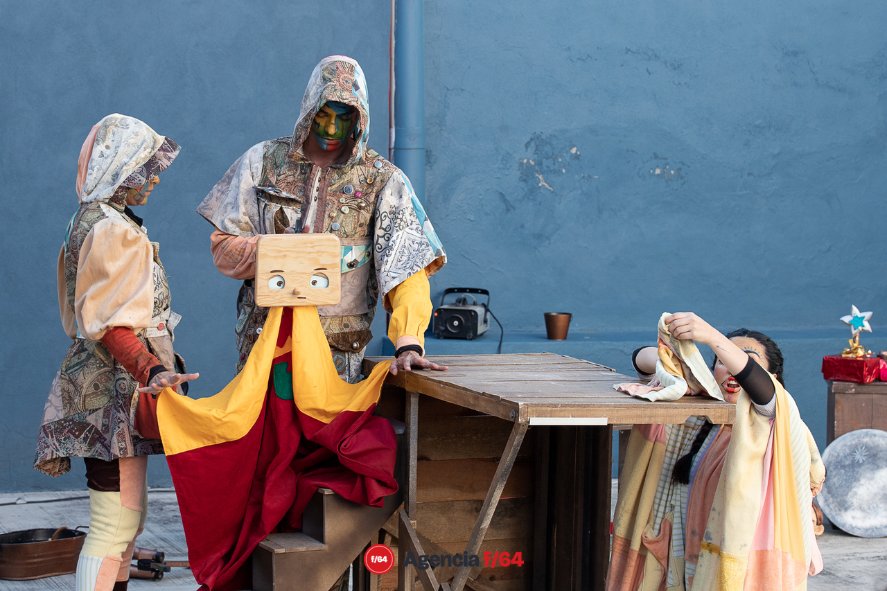 Rompamos la burbuja. Una obra de teatro sin etiquetas.
Pies Hinchados. Colectivo Teatral.

Casa Caracol. Artes escénicas para niñas, niños y jóvenes.