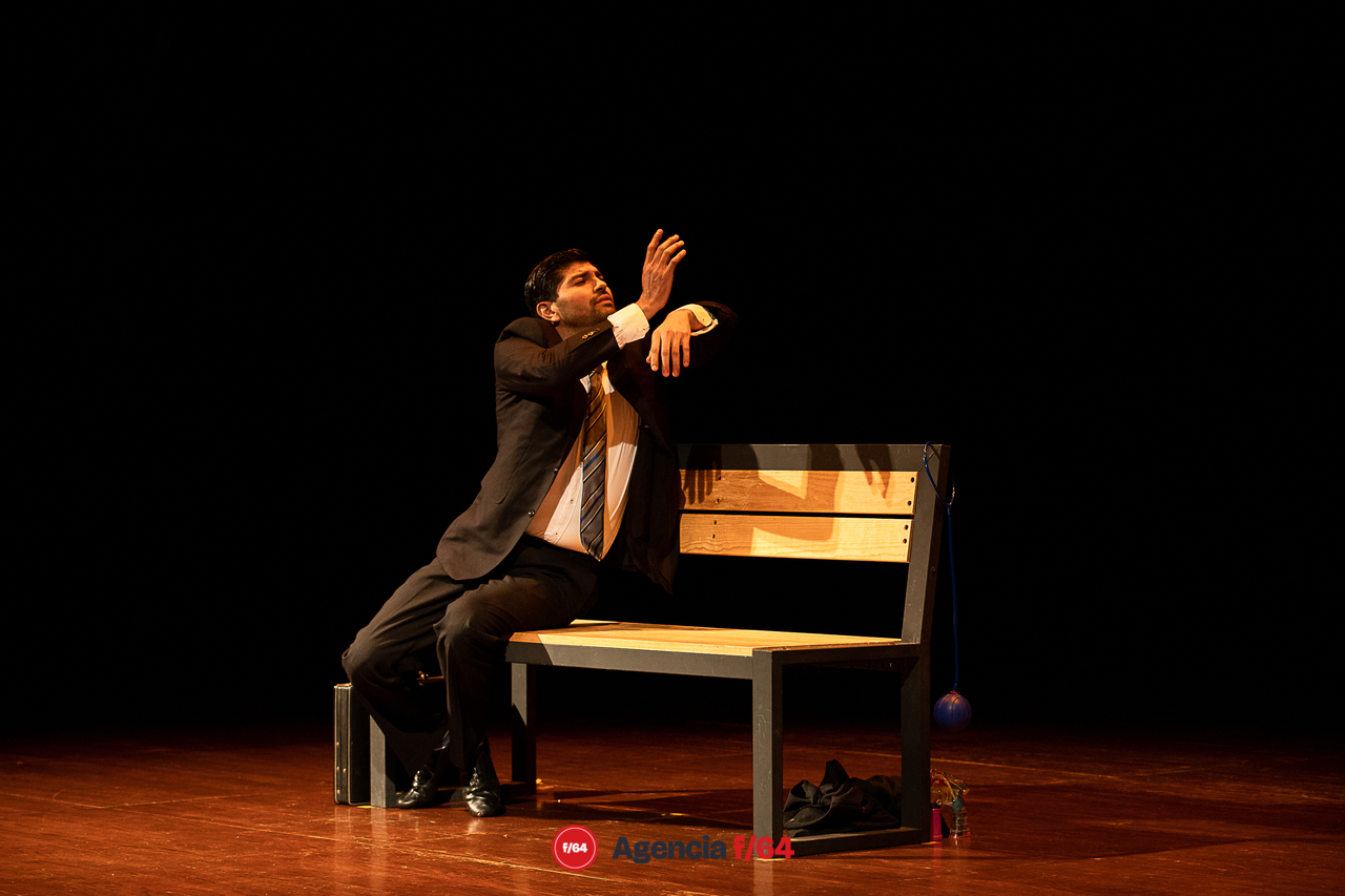 Alfredo Ávila Castro.
 17º Festival de Teatro  a Una Sola voz.
Colima, Col.