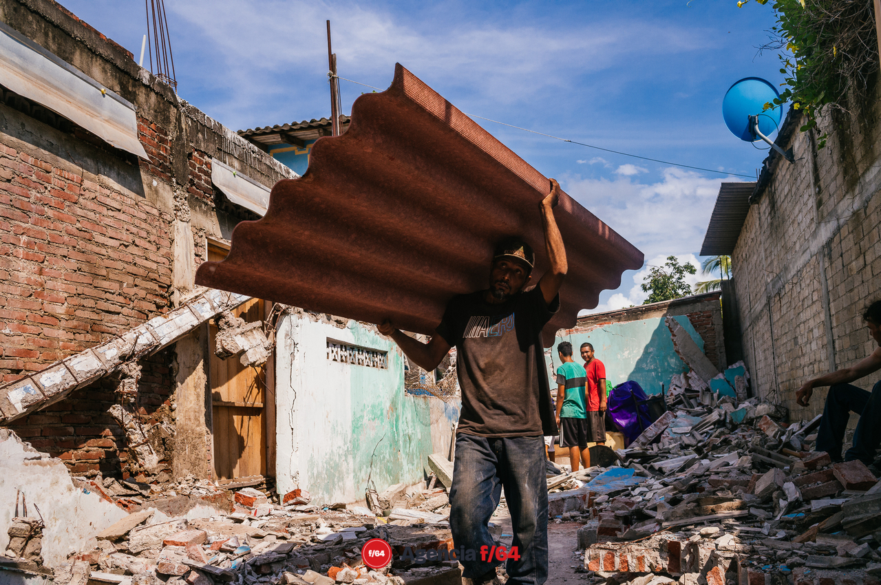 La comunidad más afectada del municipio de Cohuayana en Michoacán de Ocampo fue Boca de Apiza, comunidad pesquera y de servicios.
Aún esperan ayuda de parte de los tres niveles de gobierno para comenzar la reconstrucción.