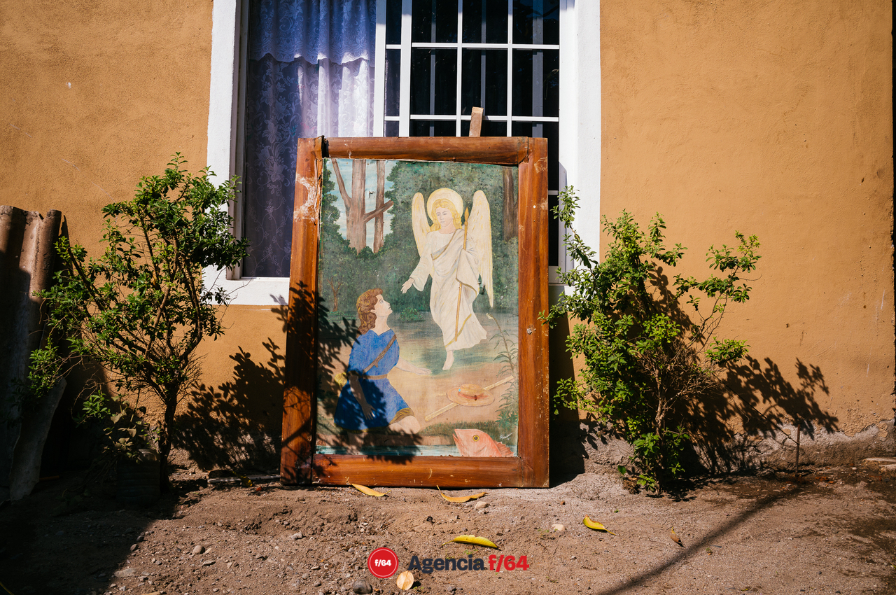 La comunidad más afectada del municipio de Cohuayana en Michoacán de Ocampo fue Boca de Apiza, comunidad pesquera y de servicios.
Aún esperan ayuda de parte de los tres niveles de gobierno para comenzar la reconstrucción.