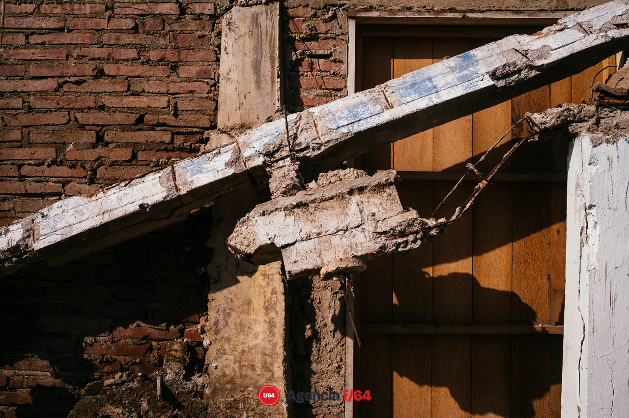 La comunidad más afectada del municipio de Cohuayana en Michoacán de Ocampo fue Boca de Apiza, comunidad pesquera y de servicios.
Aún esperan ayuda de parte de los tres niveles de gobierno para comenzar la reconstrucción.