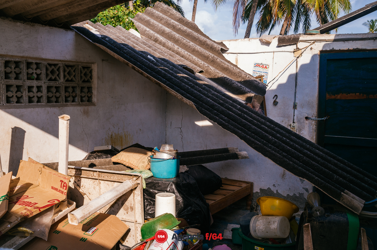 La comunidad más afectada del municipio de Cohuayana en Michoacán de Ocampo fue Boca de Apiza, comunidad pesquera y de servicios.
Aún esperan ayuda de parte de los tres niveles de gobierno para comenzar la reconstrucción.