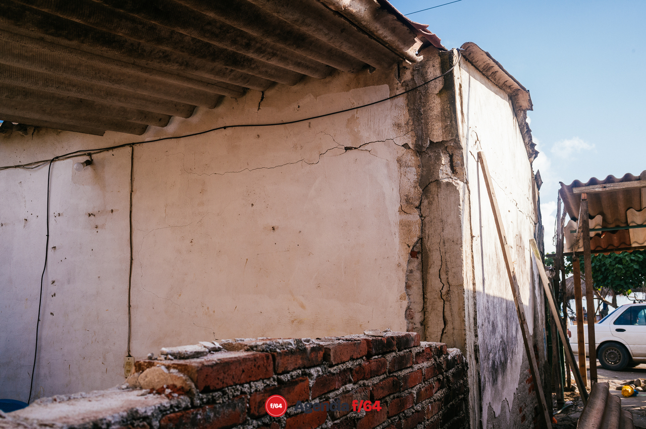 La comunidad más afectada del municipio de Cohuayana en Michoacán de Ocampo fue Boca de Apiza, comunidad pesquera y de servicios.
Aún esperan ayuda de parte de los tres niveles de gobierno para comenzar la reconstrucción.