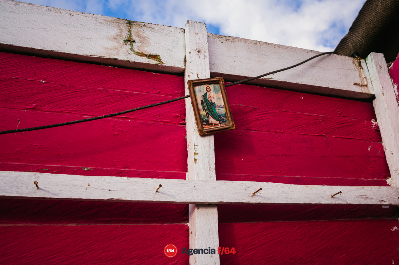 La comunidad más afectada del municipio de Cohuayana en Michoacán de Ocampo fue Boca de Apiza, comunidad pesquera y de servicios.
Aún esperan ayuda de parte de los tres niveles de gobierno para comenzar la reconstrucción.